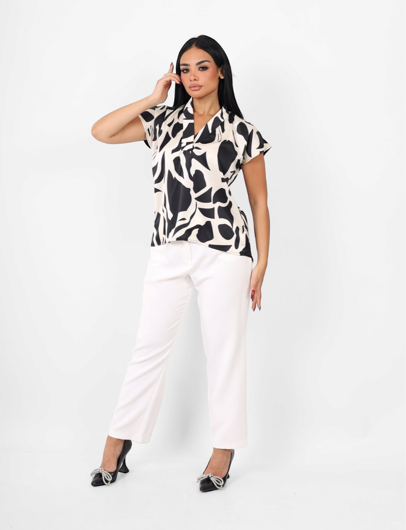 Collar neckline silk top - black