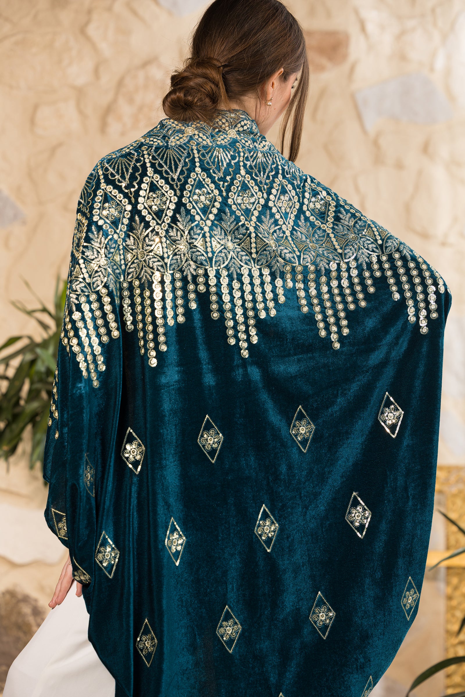 Emerald Royale Round Velvet Kimono