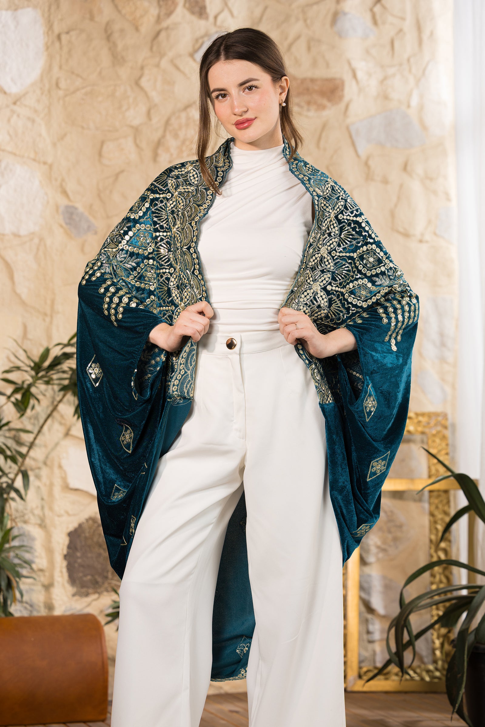 Emerald Royale Round Velvet Kimono