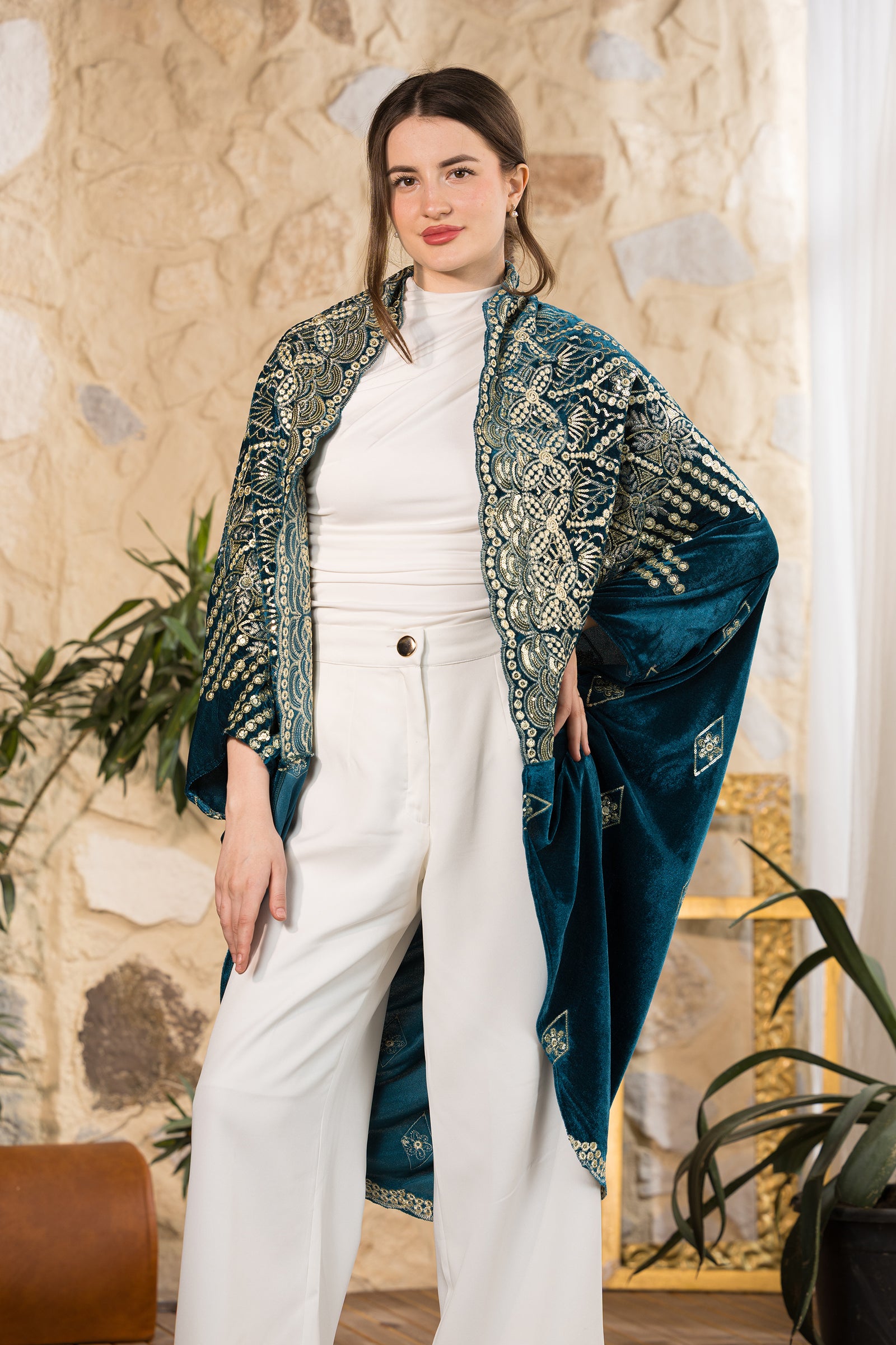 Emerald Royale Round Velvet Kimono