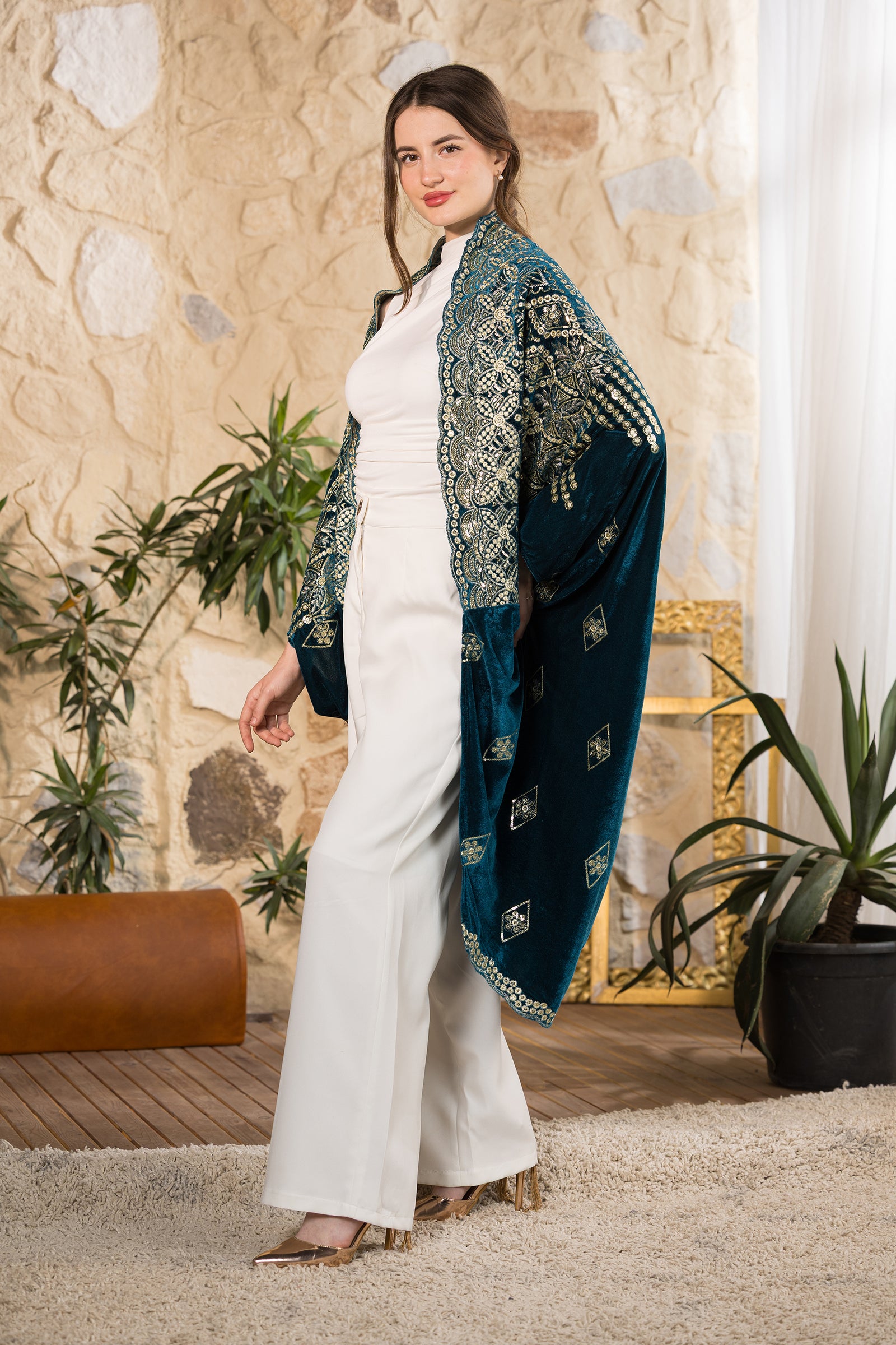 Emerald Royale Round Velvet Kimono
