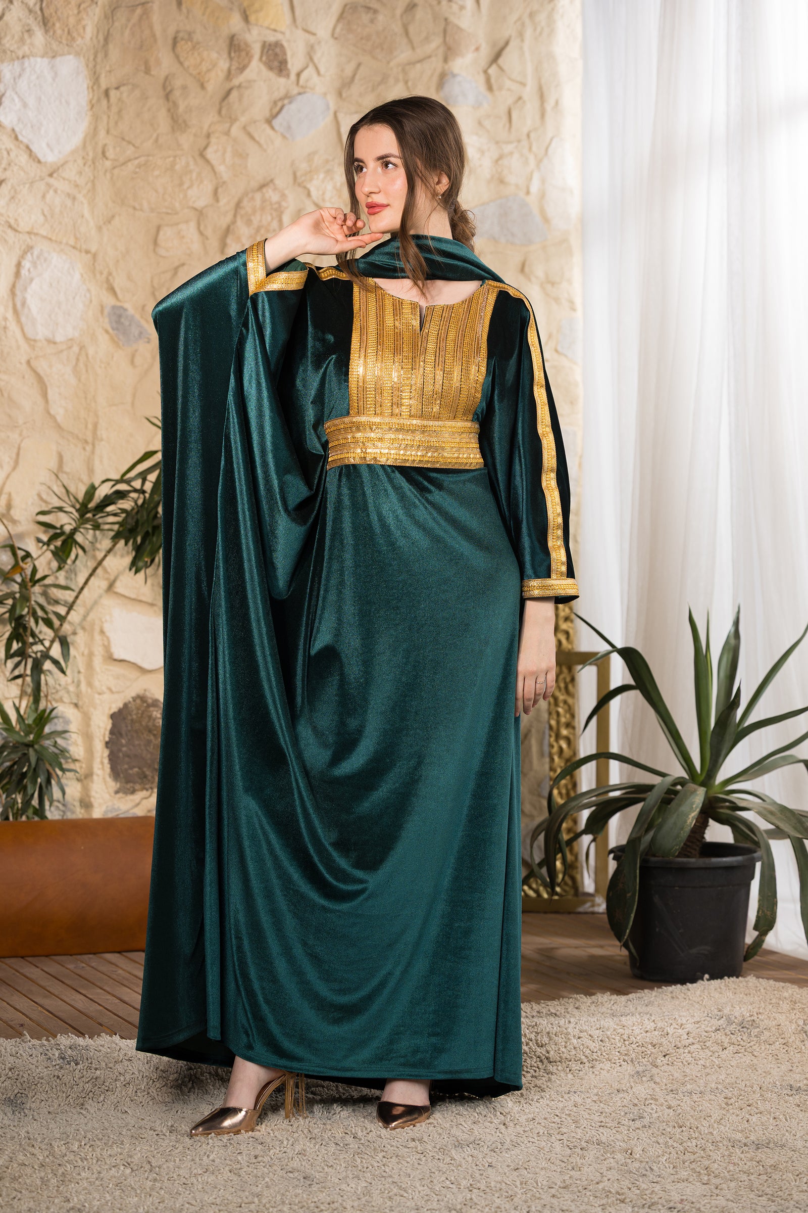 Emerald Serenity Velvet Abaya