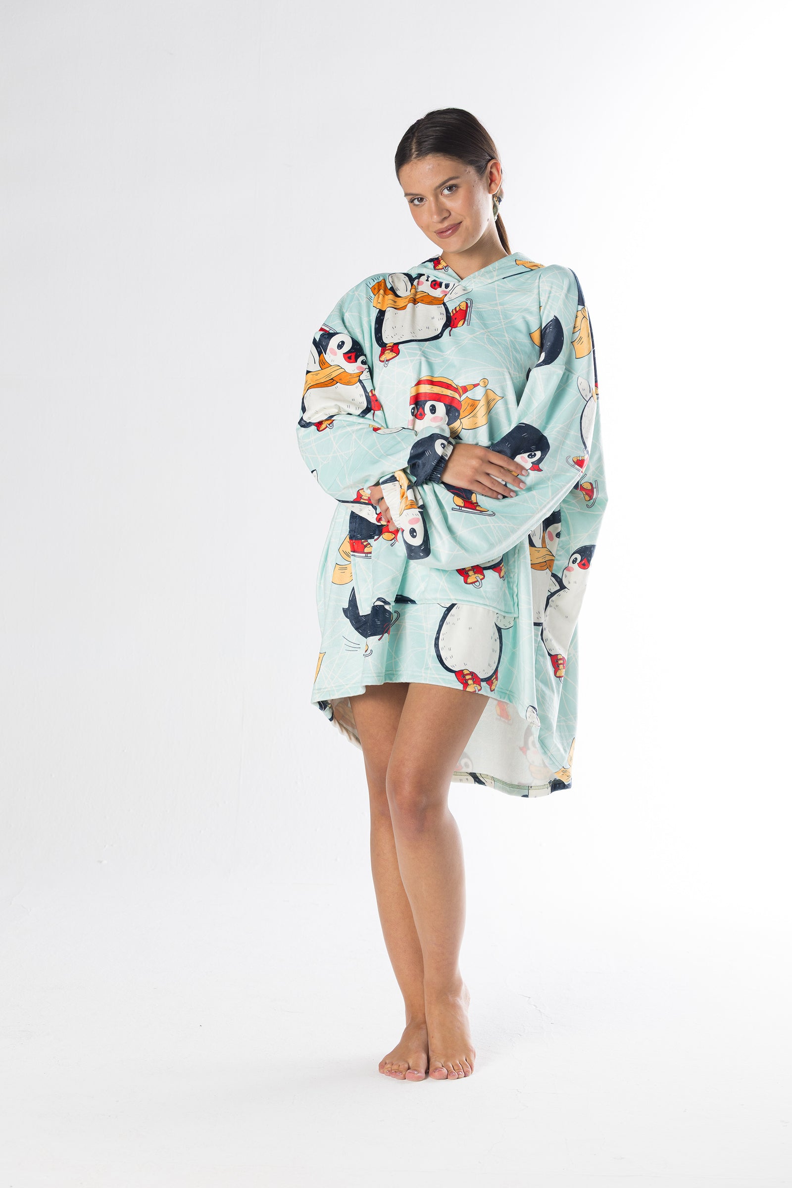 Penguin Oversized Hoodie Blanket – Soft Velvet Fleece