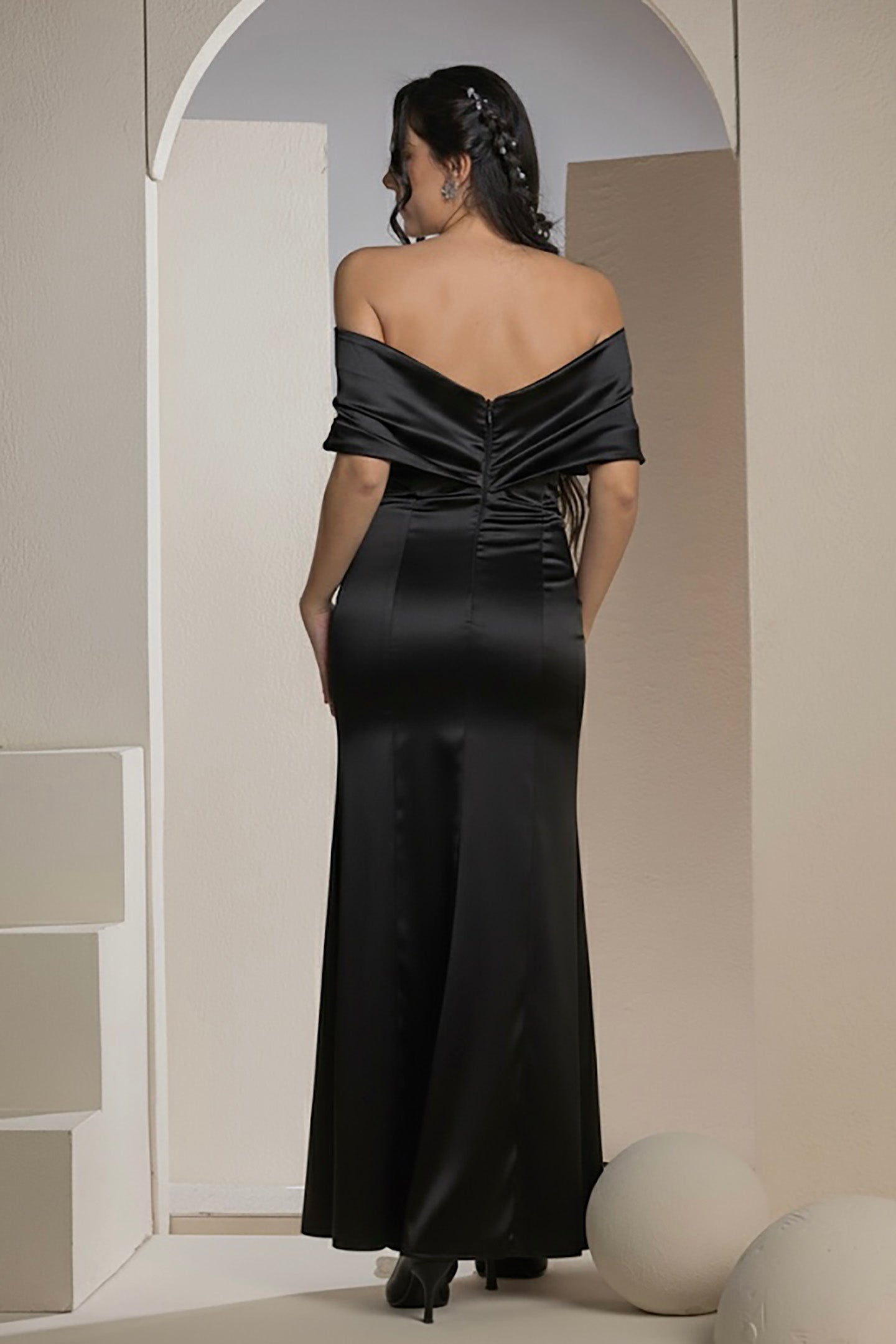 The Pearl Bow Dress - Black