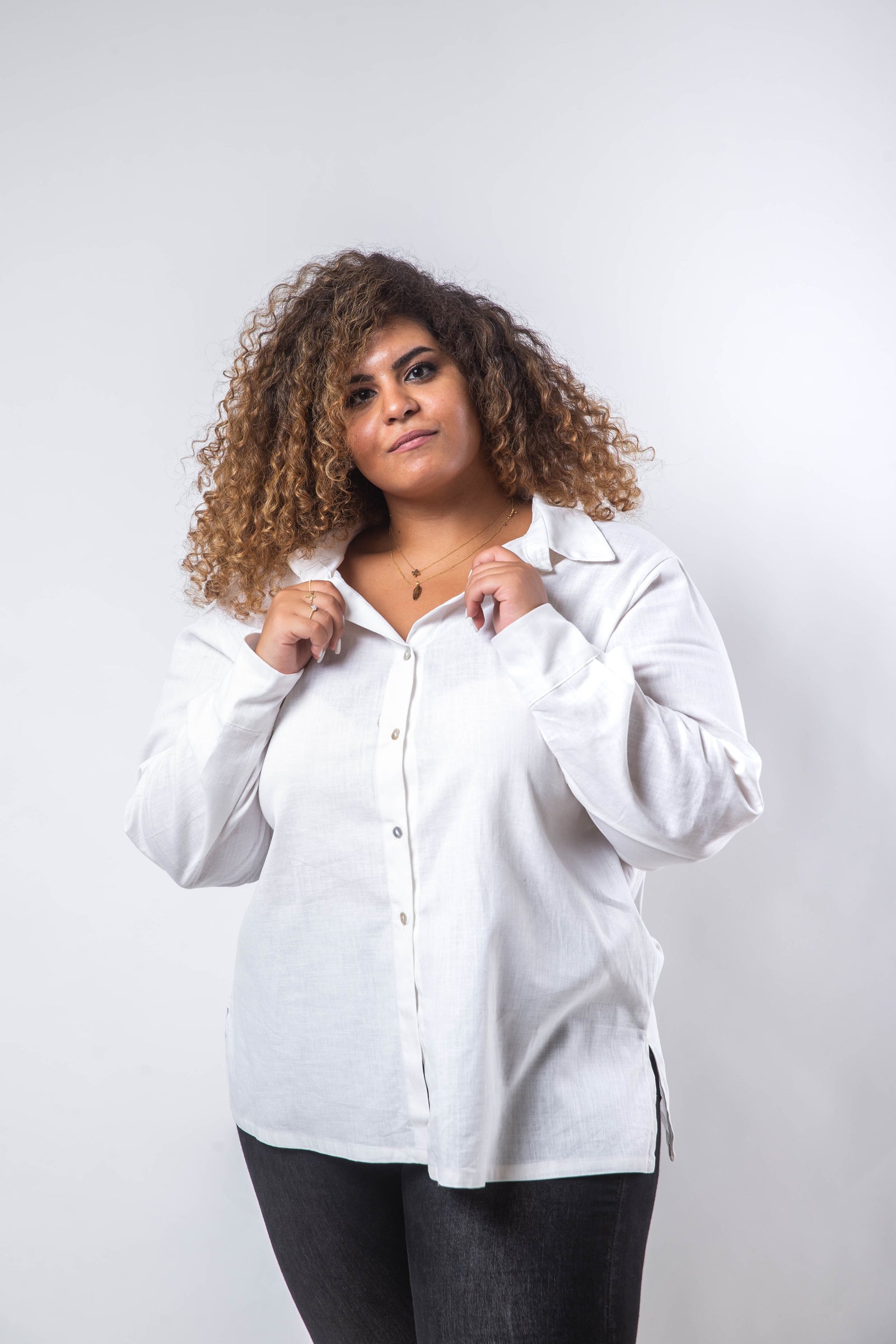 The Pearl Basic Linen Shirt - White