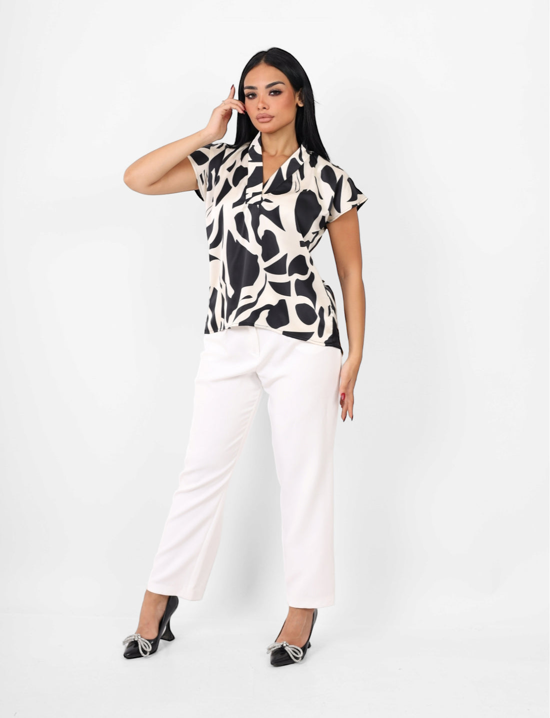 Collar neckline silk top - black