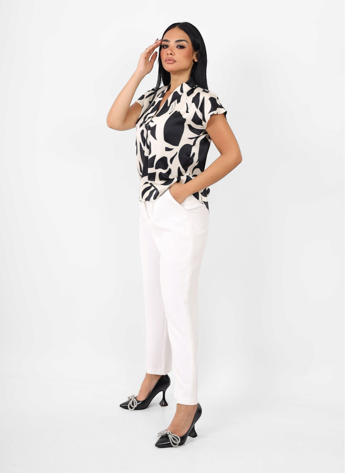 Collar neckline silk top - black