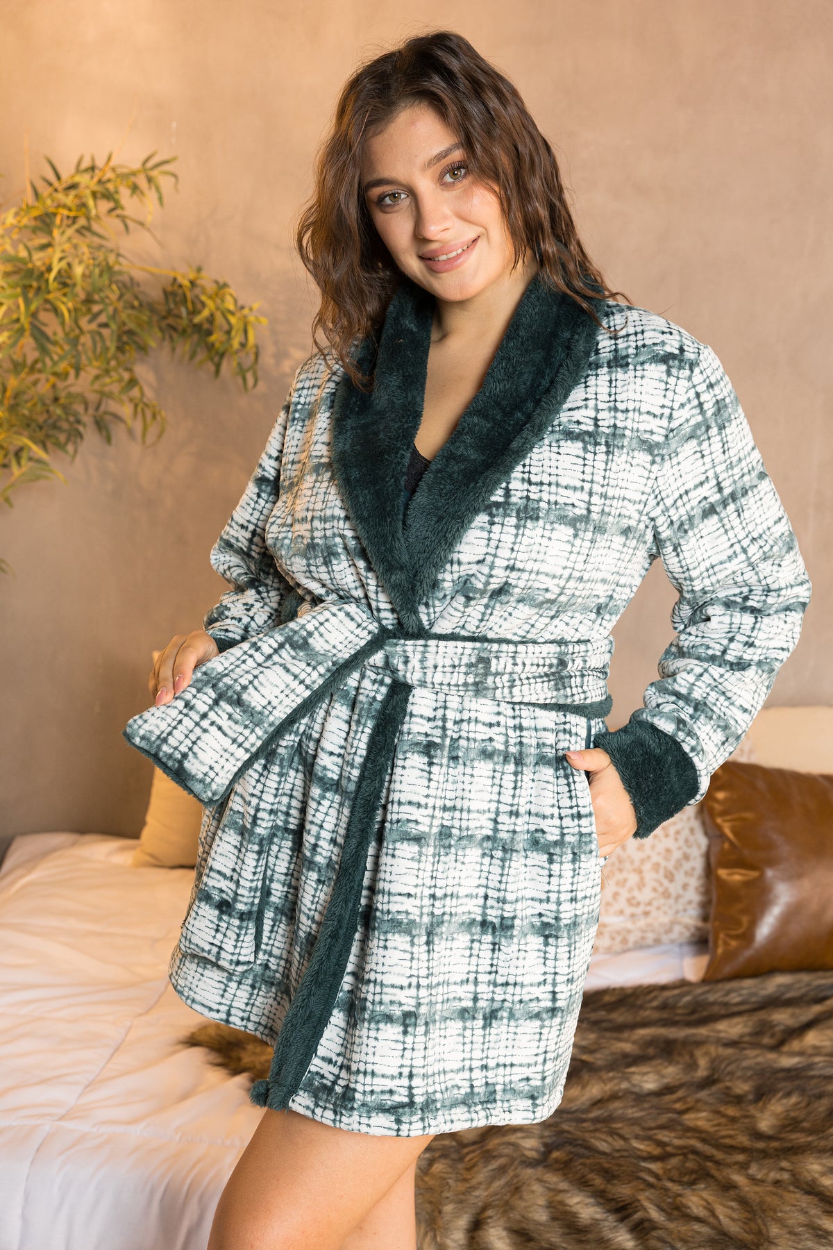 Teal Haven Short Fleece Robe