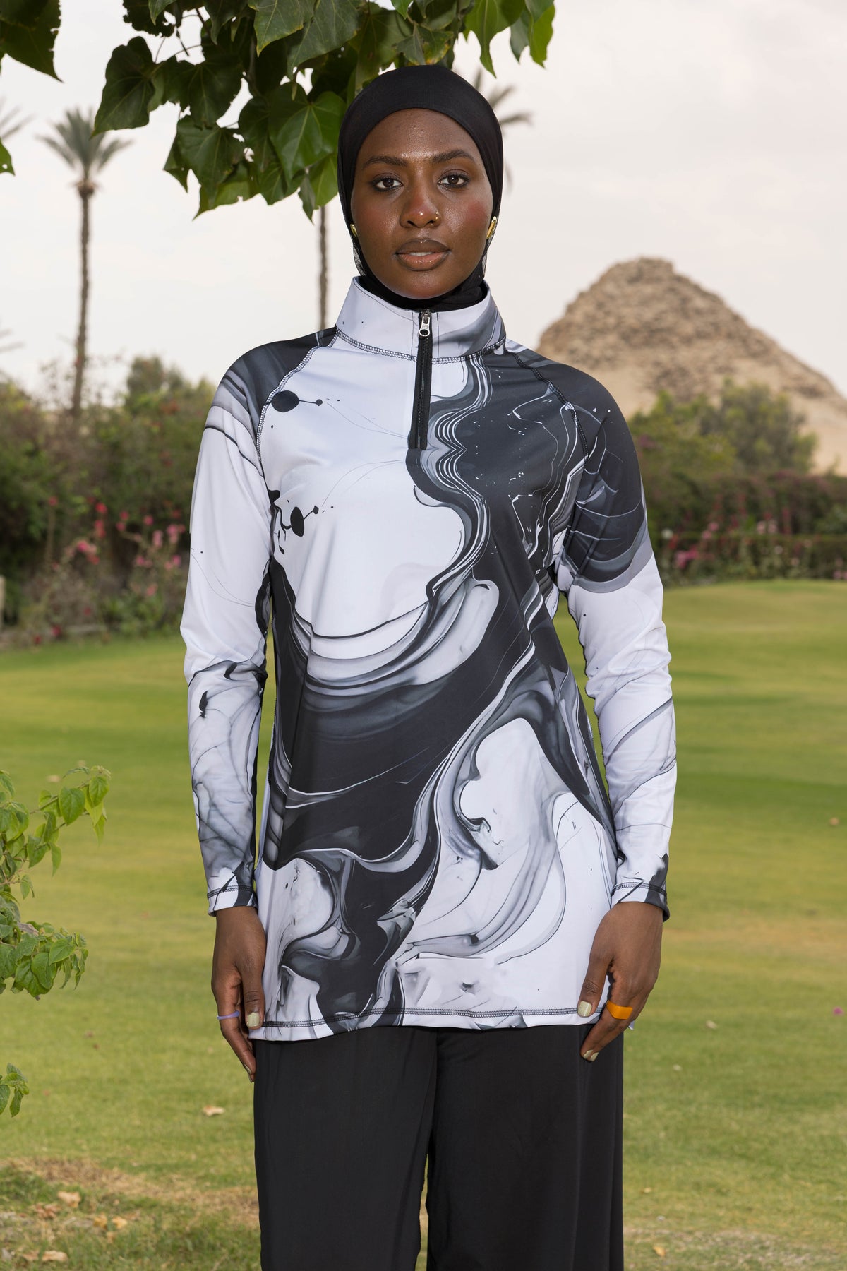 Noir Marble Basic Top