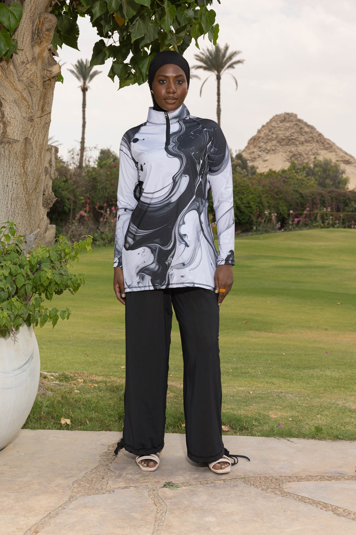 Noir Marble Basic Top