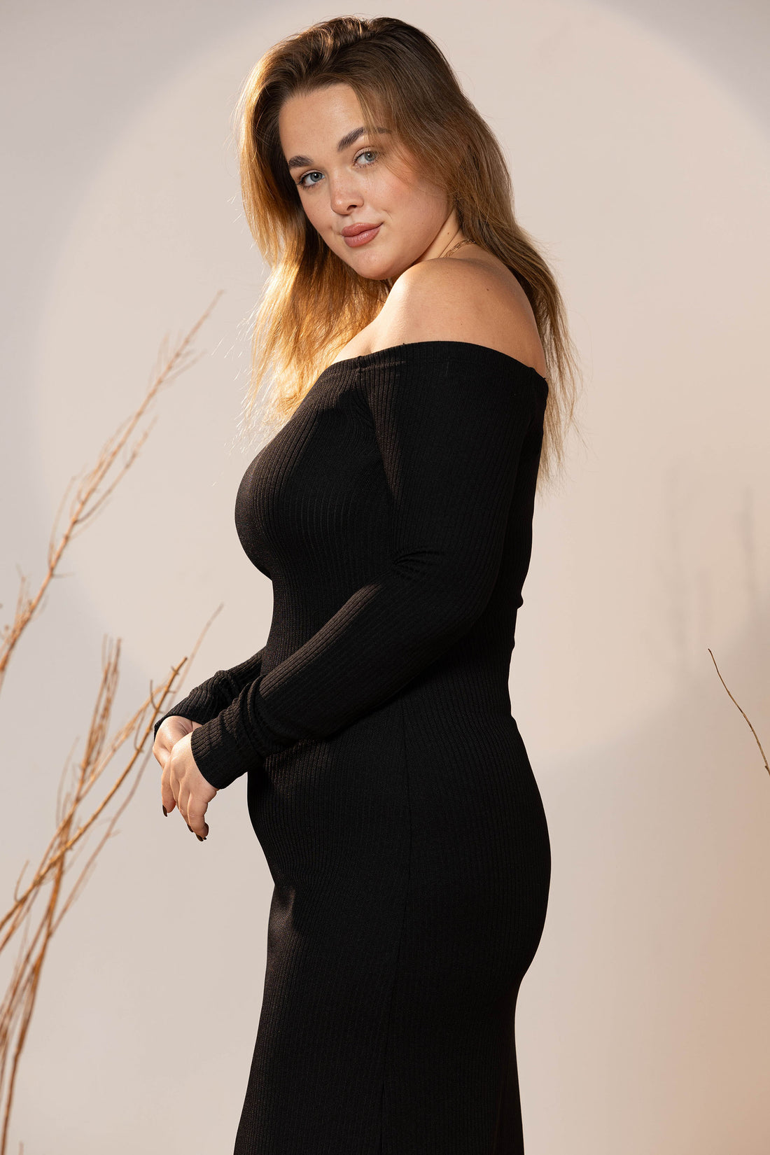 Black Off-Shoulder Rib Maxi Dress