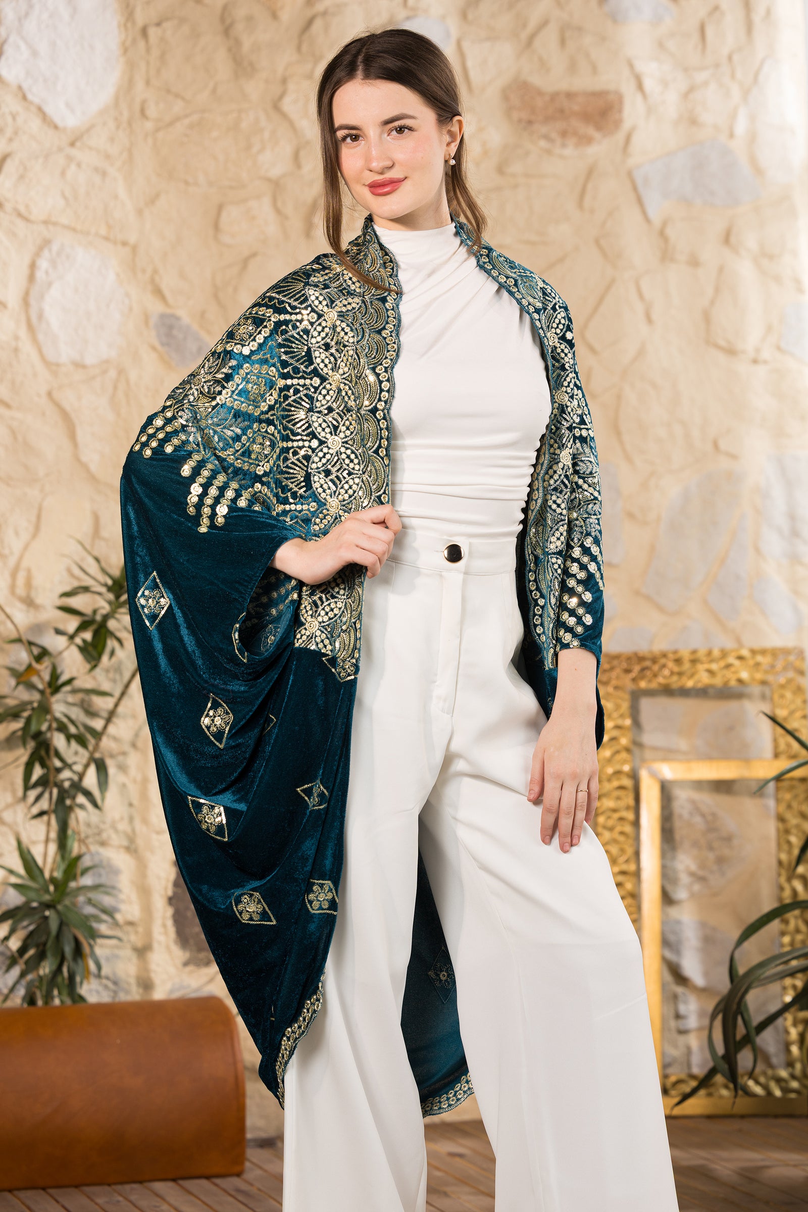 Emerald Royale Round Velvet Kimono