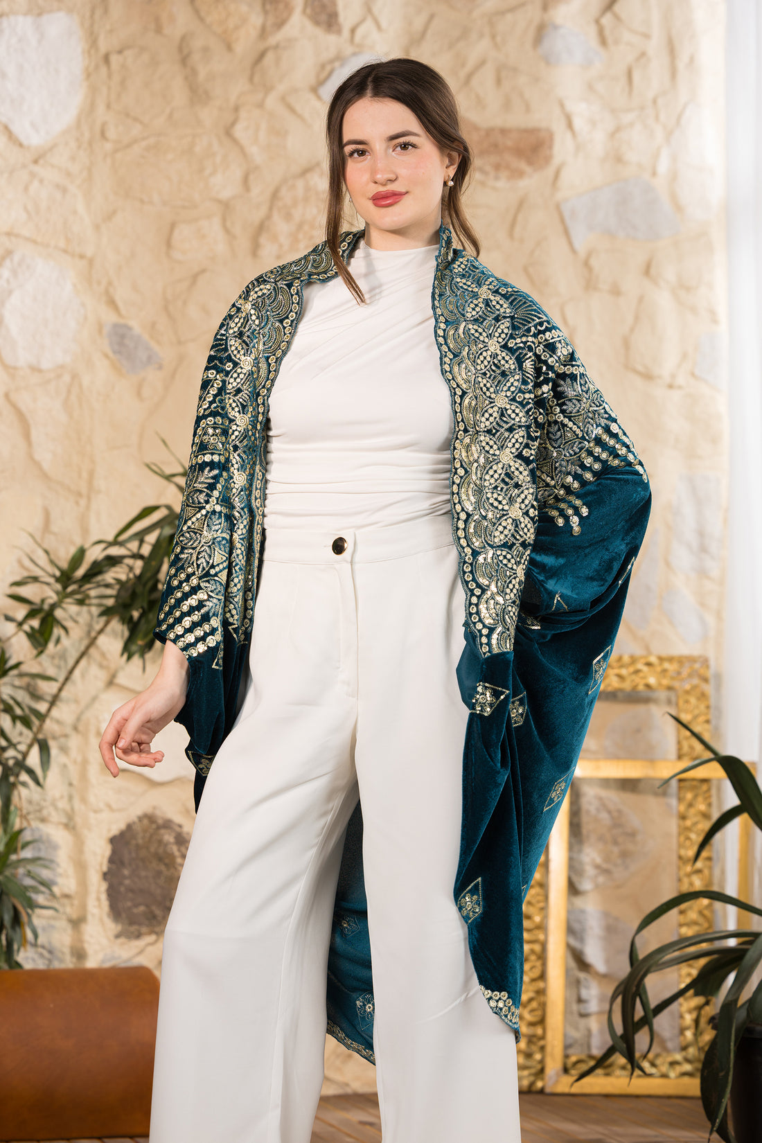 Emerald Royale Round Velvet Kimono