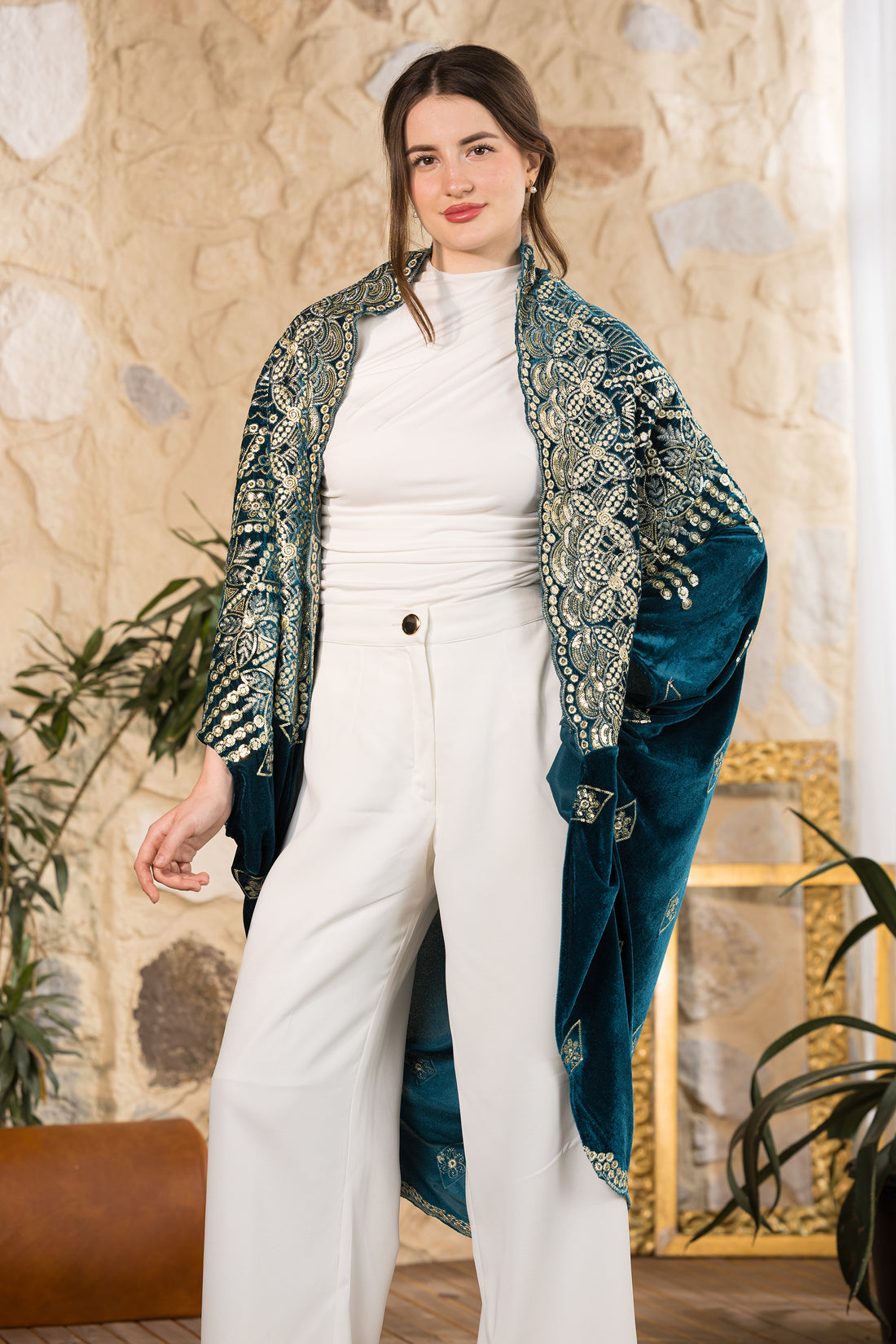 Emerald Royale Round Velvet Kimono