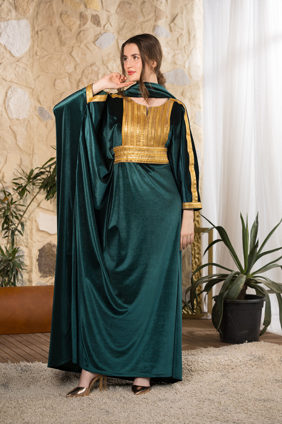 Emerald Serenity Velvet Abaya