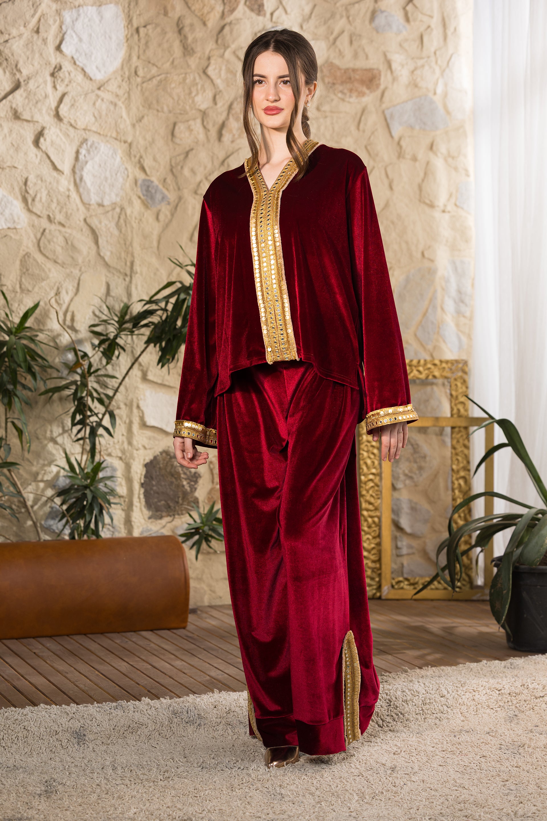 Api Rafeya Maroon Velvet Set – Rafeya Fashion