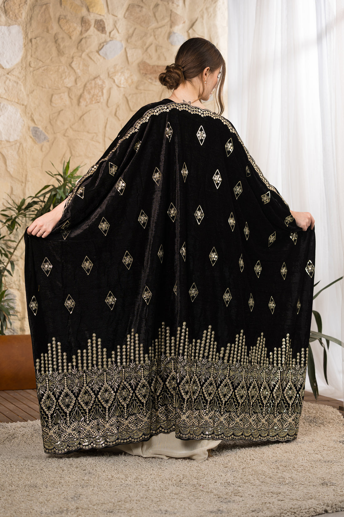 Noir Heritage Embroidered Velvet Abaya