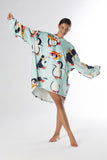 Penguin Oversized Hoodie Blanket – Soft Velvet Fleece