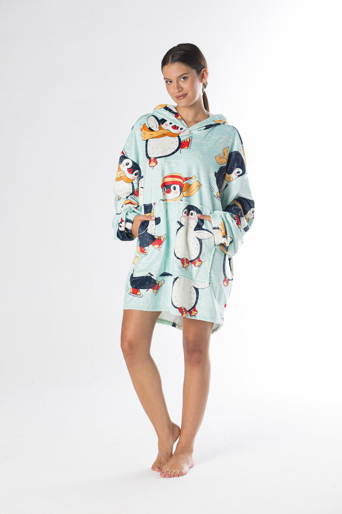 Penguin Oversized Hoodie Blanket – Soft Velvet Fleece