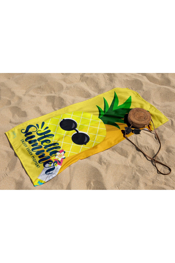 Pineapple Pop Beach Towel