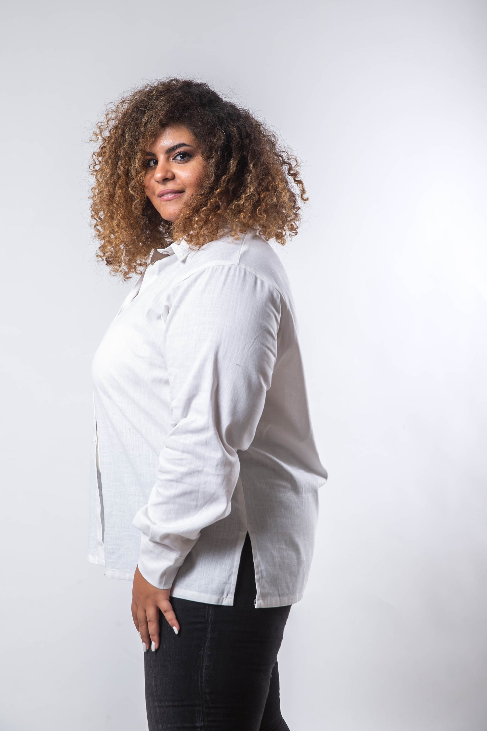 The Pearl Basic Linen Shirt - White