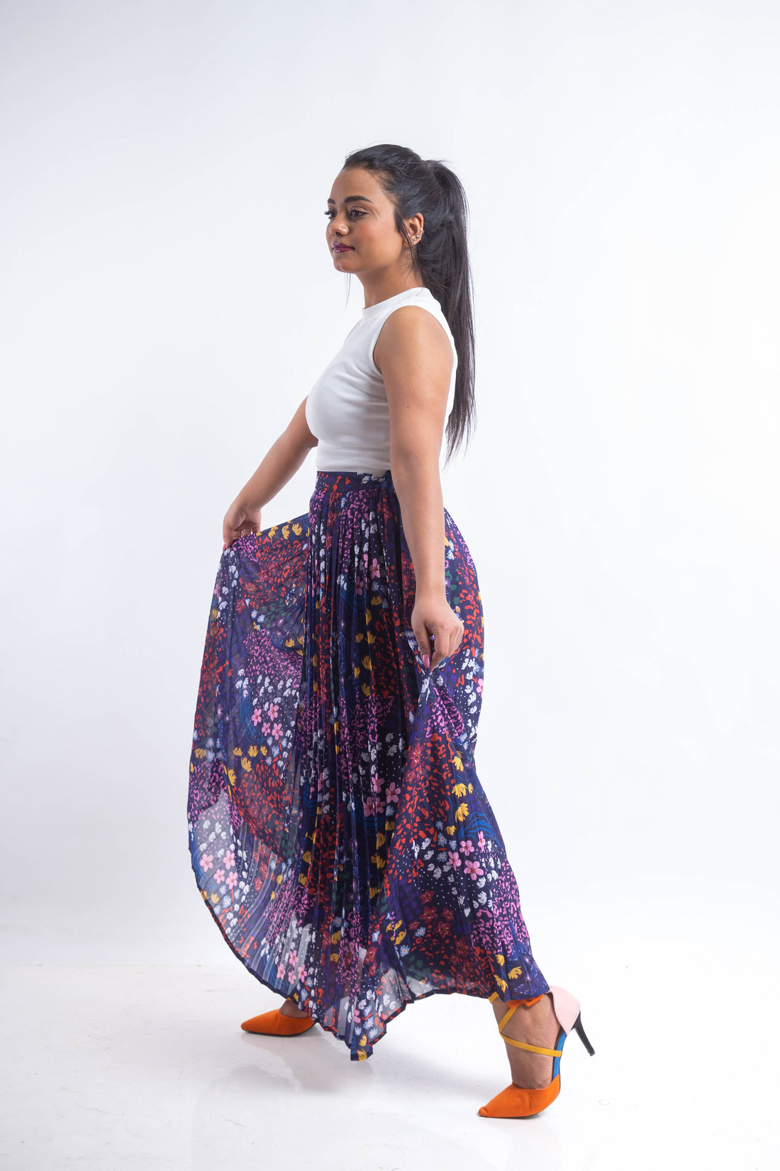 The blossoms chiffon pleated Skirt - Navy